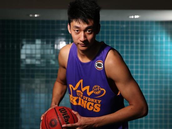 经纪人：那不勒斯今夏也有意博尼，但奥西利奥起了决定性作用（经纪人：那不勒斯夏窗同样有意博尼，奥西利奥起到关键作用）