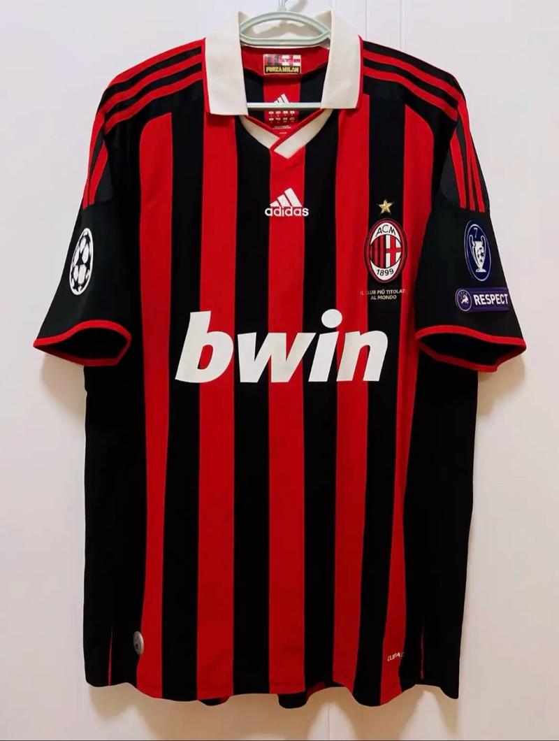 欧冠进球榜更新：梅西连续破门,（欧冠射手榜最新：梅西连场建功）