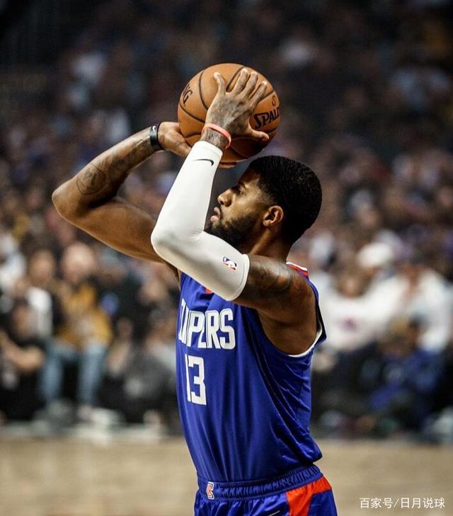 意甲半场：拉比奥世界波，托莫里送点，都灵2-1米兰（半场战报：拉比奥轰世界波，托莫里送点，都灵暂2-1领先米兰）