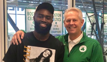 皇家奥维耶多vs奥萨苏纳：龙东、登东克尔首发，布季米尔、劳尔-加西亚出战（皇家奥维耶多对阵奥萨苏纳：龙东、登东克尔先发，布季米尔与劳尔-加西亚出场）