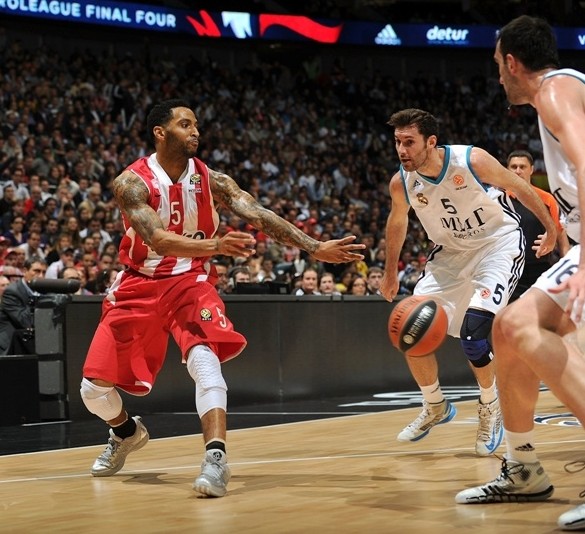 萨56：踢小球队是我们的短板，要以正确的心态全力以赴（萨56：与弱队交手是痛点，唯有端正心态倾尽全力）