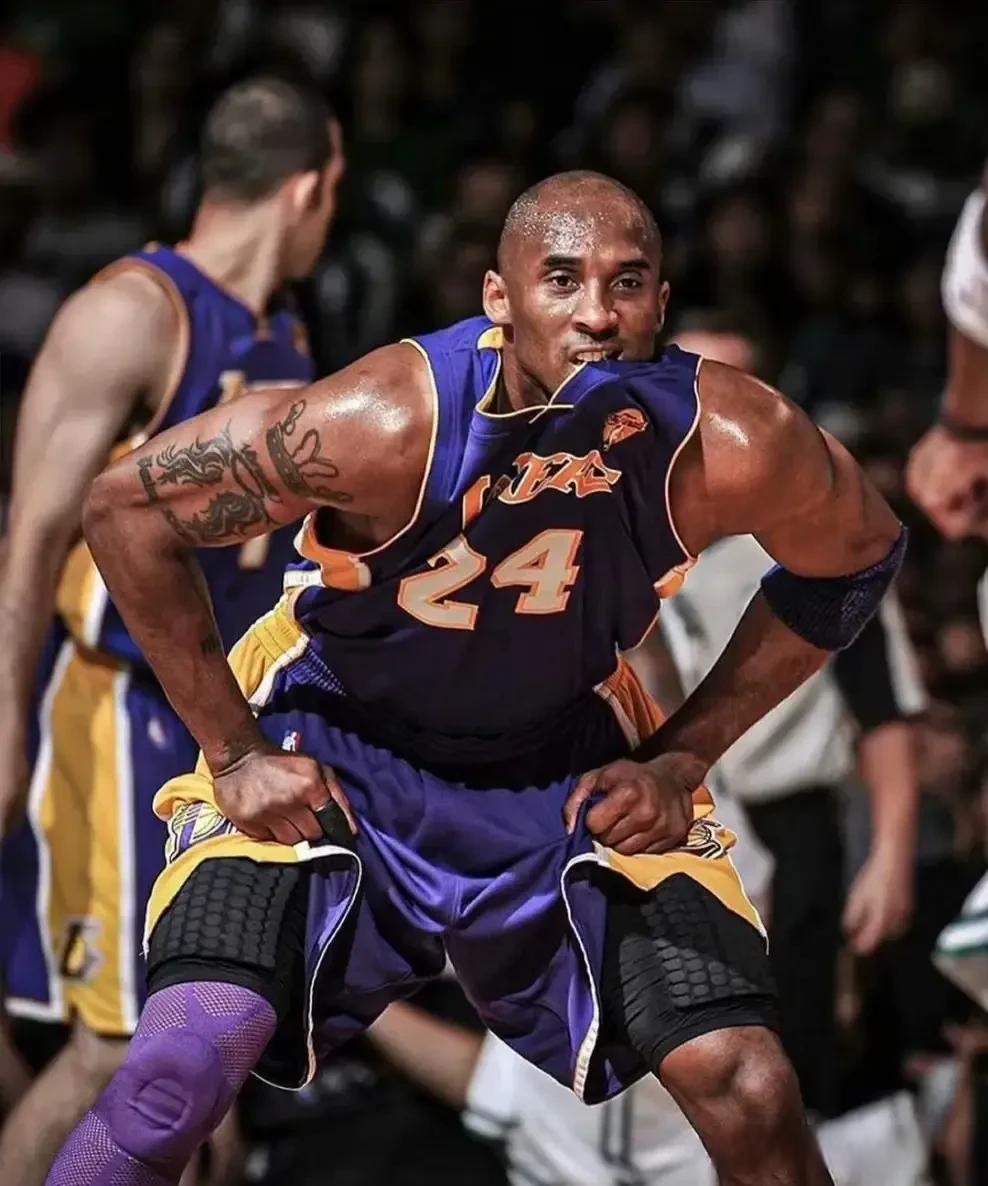 梅西是否参加世界杯？斯卡洛尼：我不知道；踢安哥拉他会出场（梅西世界杯前景未明 斯卡洛尼：对阵安哥拉将出场）