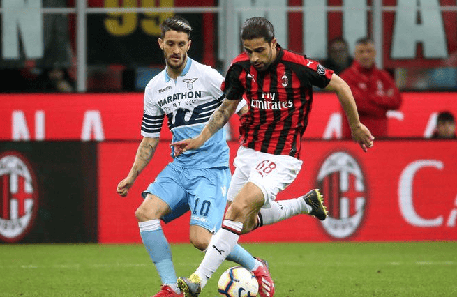 埃梅里：球迷们的支持非常重要，还需不断完善球队攻防体系（埃梅里：球迷支持至关重要，球队攻防仍需持续优化）