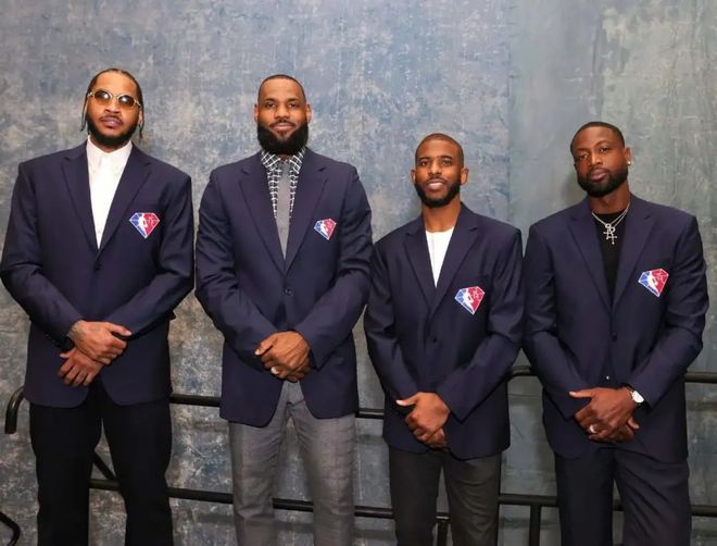 TA分析3-5-2阵型：从翼卫驱动到双锋美学，弱队逆袭制胜之道（深度解构3-5-2：翼卫引擎与双锋美学，弱旅逆袭的制胜密码）