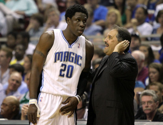 皇马欧冠客战利物浦大名单：阿诺德战旧主，贝林、姆巴佩在列（皇马欧冠客场对阵利物浦名单出炉：阿诺德对阵旧主，贝林厄姆与姆巴佩入选）