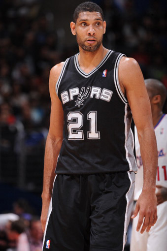 6胜19负西部倒二！船记：社媒上负面情绪铺天盖地非常令人沮丧（6胜19负跌至西部倒数第二，快船记者称社媒负面情绪爆棚令人沮丧）