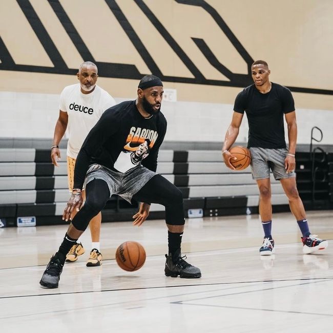 快船伤病报告：伦纳德可以出战今天的比赛，博格丹大概率出战（快船伤情更新：伦纳德确认出战，博格丹大概率出场）