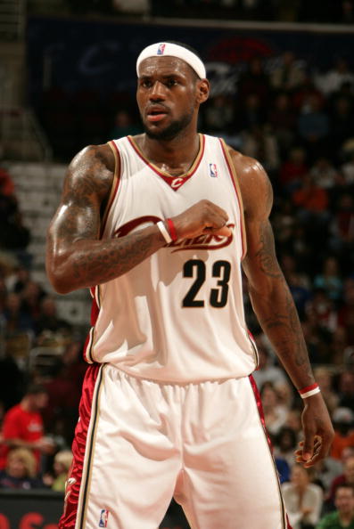 阿达尼：阿根廷并非世界杯夺冠最大热门；罗德里比佩德里重要（阿达尼：阿根廷并非夺冠头号热门，罗德里比佩德里更关键）