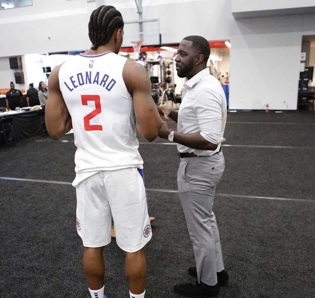 阿尔梅达：我不知道夸西为何天天受伤，这超出了我的专业范畴（阿尔梅达：夸西为何总受伤我也不清楚，这已超出我的专业范围）