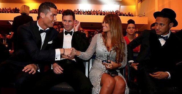 无懈可击！姆巴佩全场数据：贡献2球1助，6次过人4次成功（姆巴佩爆发：2射1传，6次过人4次成功）