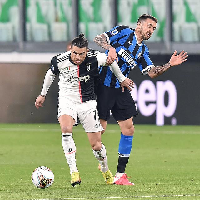 19投硬砸40分！广东迎来“加强版杜润旺”，这可是杜锋的锋线答案（19投轰下40分！广东迎来“进化版杜润旺”，或成杜锋锋线最优解）