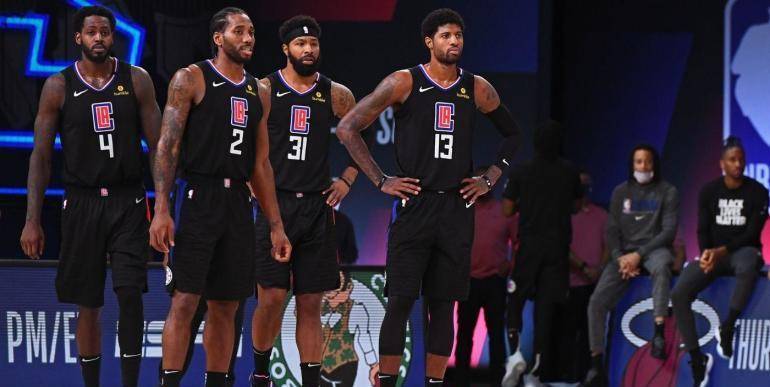 皇马近两个赛季欧冠联赛阶段已输5场，此前五个赛季小组赛共输5场（皇马近两季欧冠小组赛已输5场，过去五季合计也仅5败）