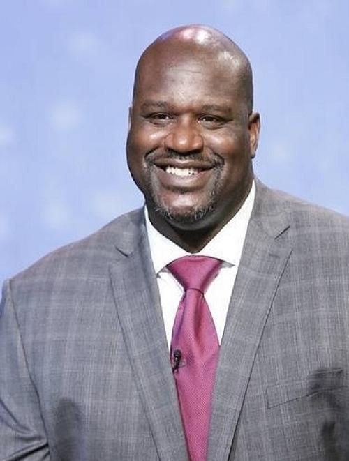 斯基拉：尤文将给伊尔迪兹500-550万年薪，加与欧冠挂钩奖金（斯基拉：尤文拟为伊尔迪兹提供500万至550万年薪，另含与欧冠挂钩的奖金）