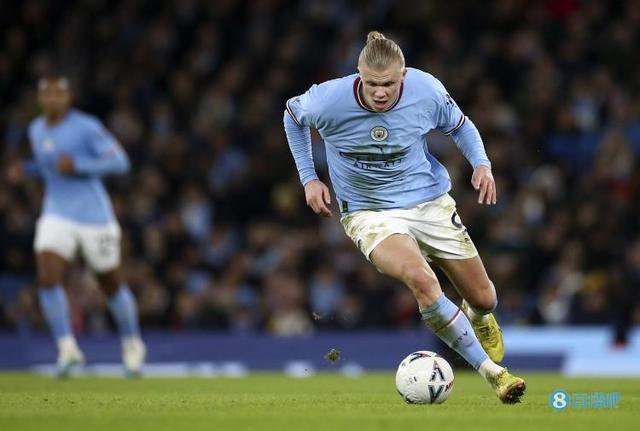 西甲身价更新：姆巴佩重回2亿欧并列榜首，居莱尔上涨3000万欧（西甲身价新榜：姆巴佩回升至2亿欧并列第一，居莱尔身价涨3000万欧）